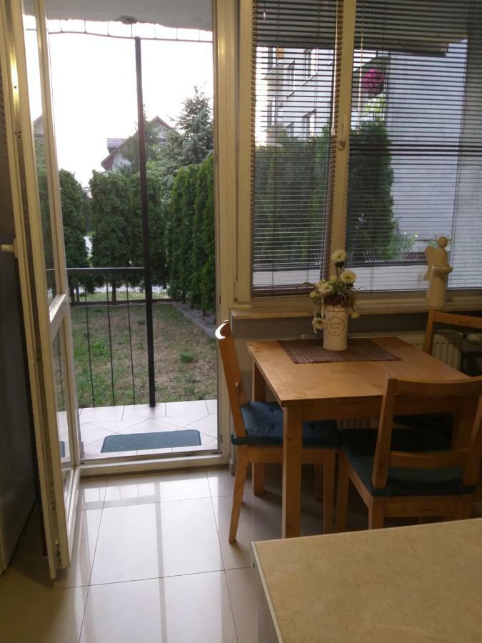 Apartament Z Ogrodem Tychy Buitenkant foto